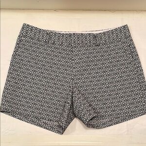 Women’s Banana Republic Black and White Patterned Shorts